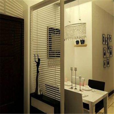 鑫意裝飾 專業(yè)打造定制百葉與玻璃隔斷，構(gòu)筑靈動(dòng)高效辦公空間